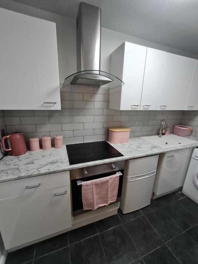 Lovely 2 Bedroom Flat In Nice Inversness Area. Inverness Kültér fotó